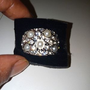 Stretch Rings Grey Faux Pearl Rhinestone Ring and Bracelet set.